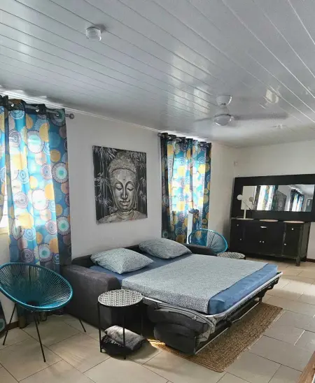 Villa élégante avec jardin au Lamentin et piscine privée. - Photo 38
