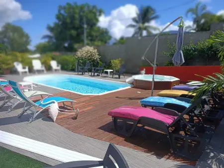 Appartement charmant à Sainte-Anne, 70 m², avec piscine - Photo 1