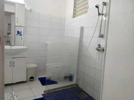 Appartement charmant à Sainte-Anne, 70 m², avec piscine - Photo 12