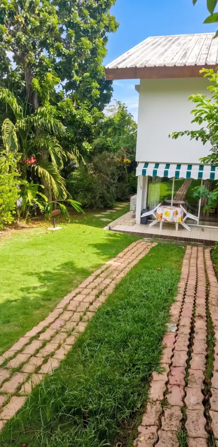 Appartement 30 m² avec terrasse et jardin clos à Baie-Mahault : photo 21