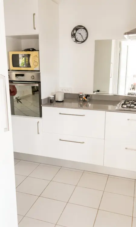 Maison avec piscine privée et jardin clos à Petit Bourg : photo 4