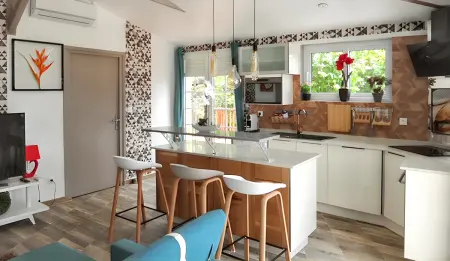 Location maison à La Trinité, Maison accueillante à La Trinité avec piscine partagée 57 m²