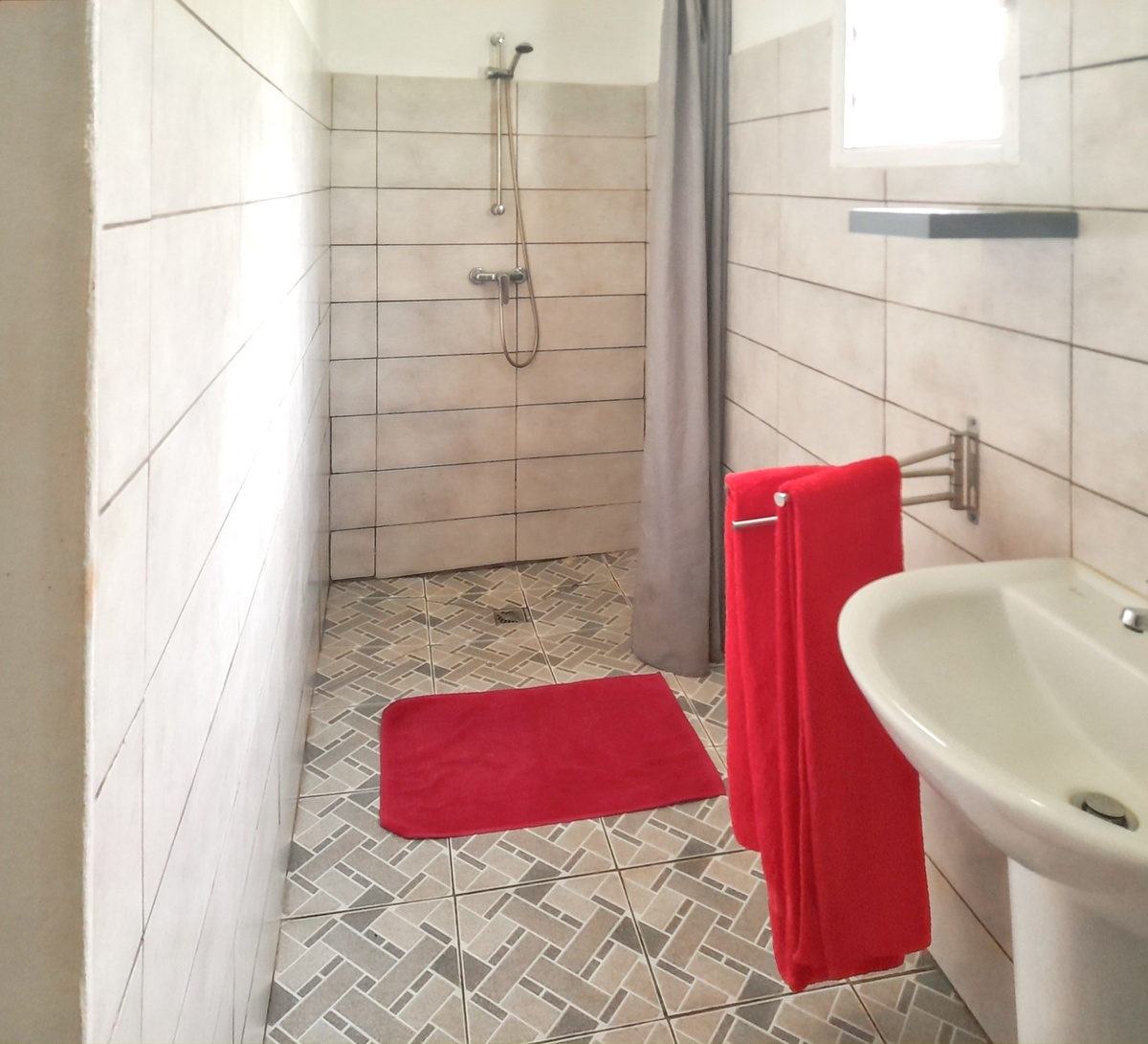 Maison 50 m² Sainte-Rose, piscine & jacuzzi toute l'année - Photo 16