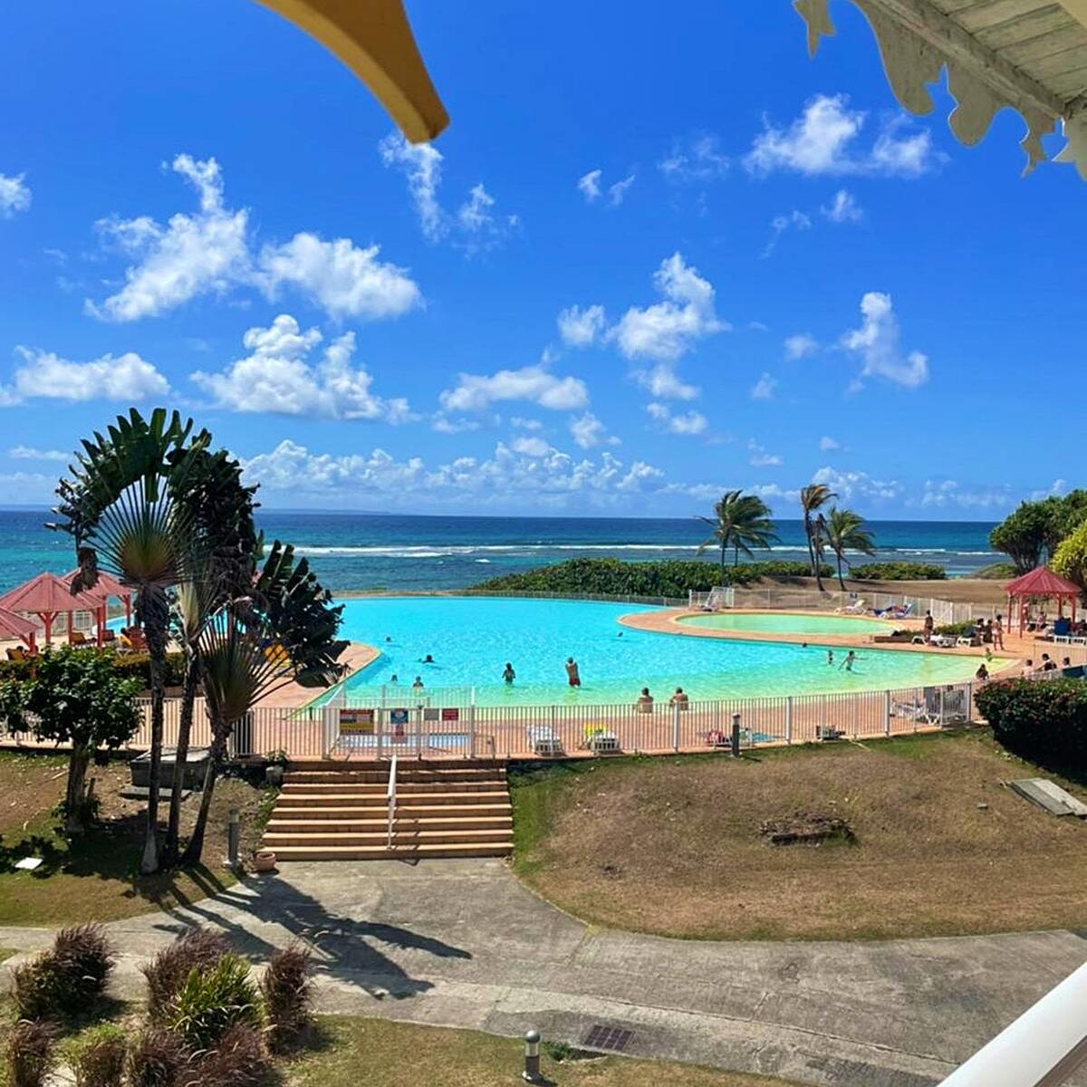 Studio 21 m² Saint-François, balcon, piscine et tennis - Photo 1