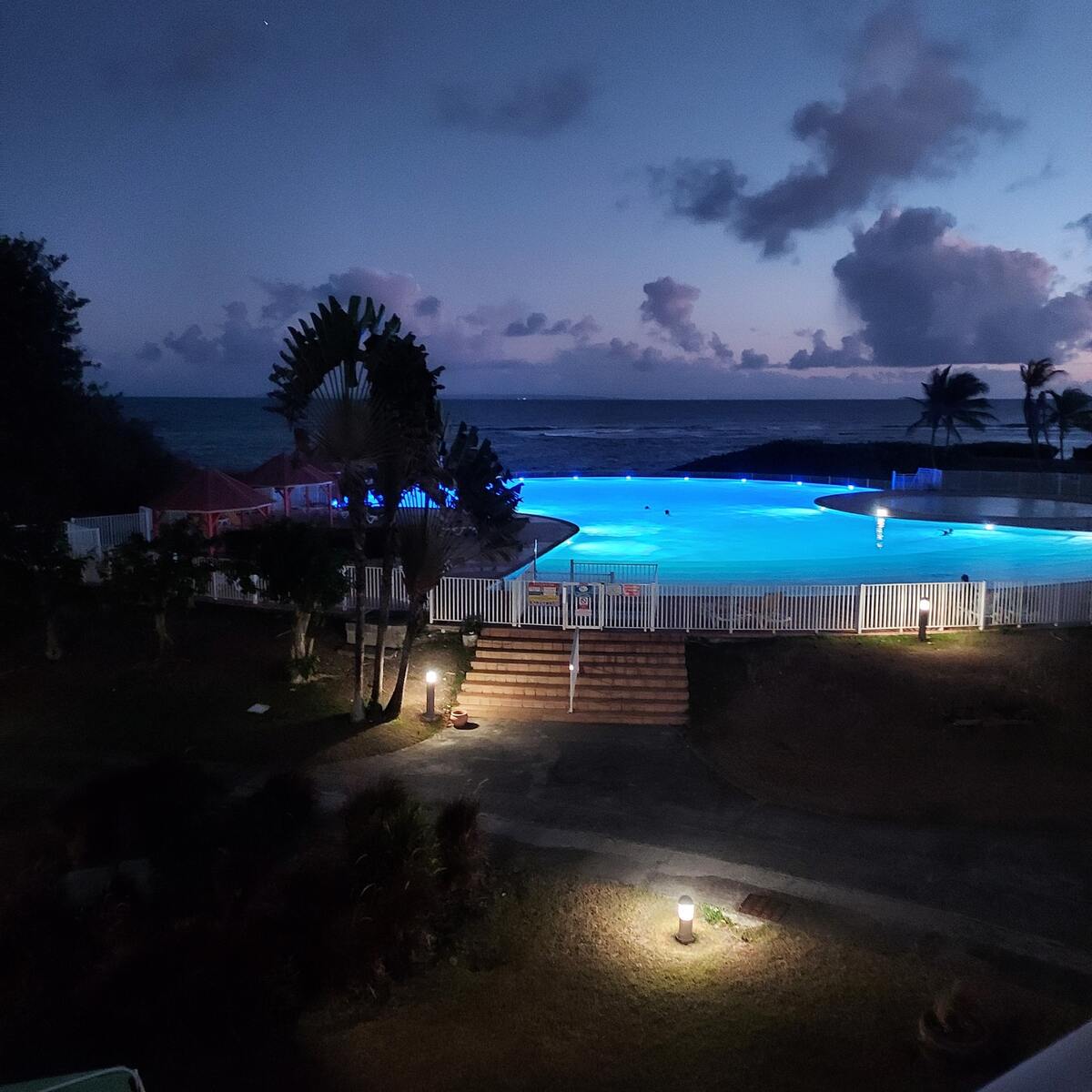 Studio 21 m² Saint-François, balcon, piscine et tennis - Photo 5