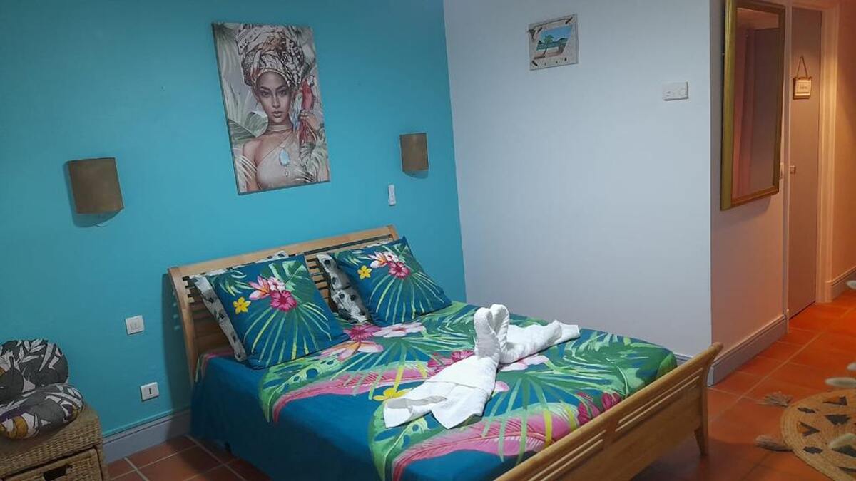 Studio 21 m² Saint-François, balcon, piscine et tennis - Photo 10