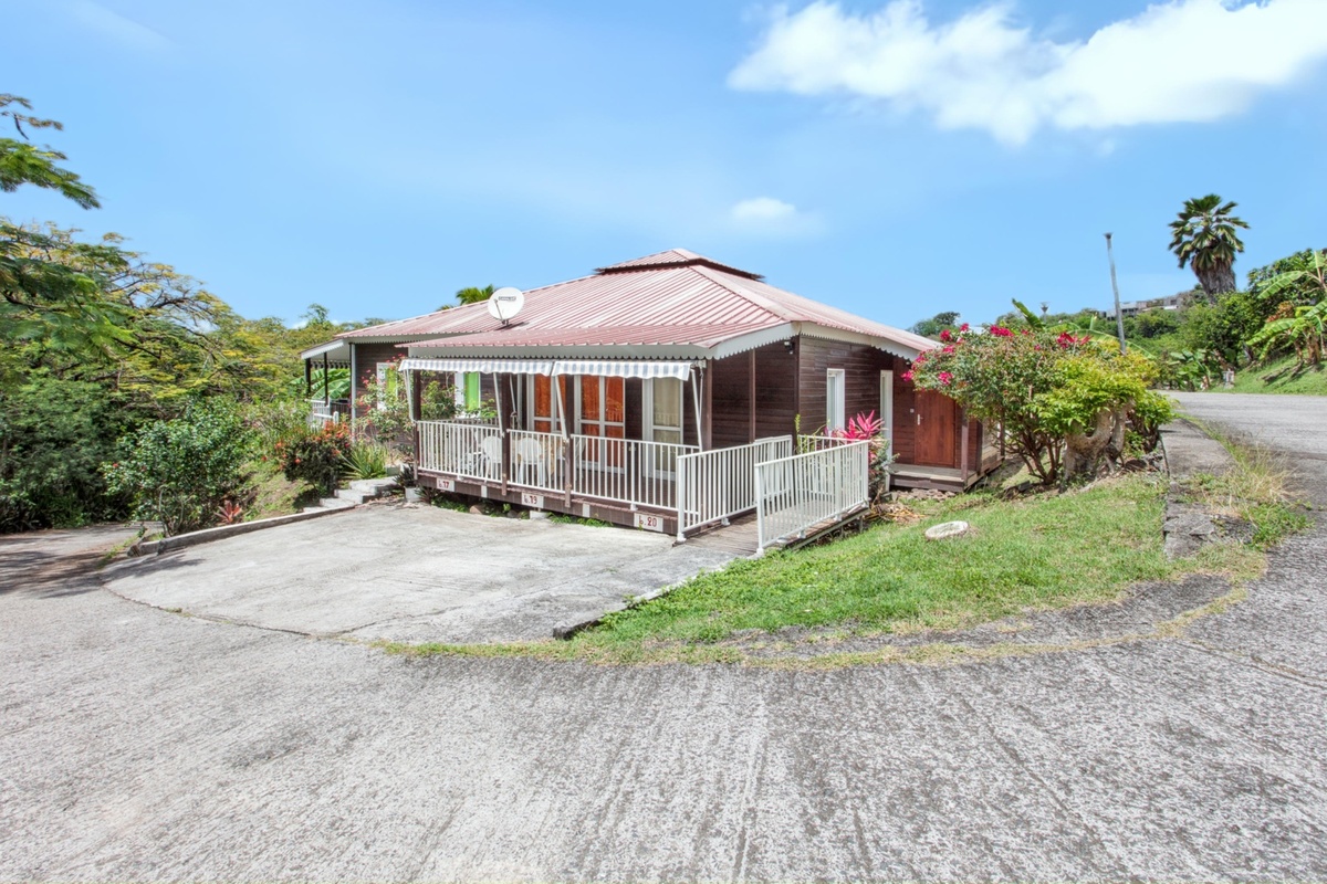 Bungalow 4 pers. à Bouillante avec terrasse et barbecue - Photo 1