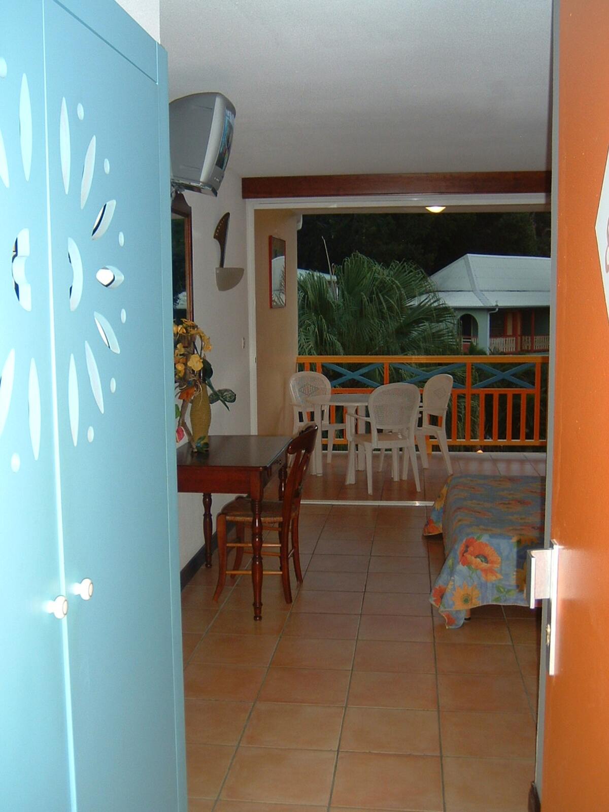 Studio 25 m² avec terrasse et jardin à Sainte-Anne - Photo 8