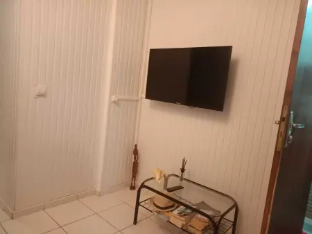Appartement spacieux à Sainte-Anne avec piscine partagée. - Photo 9