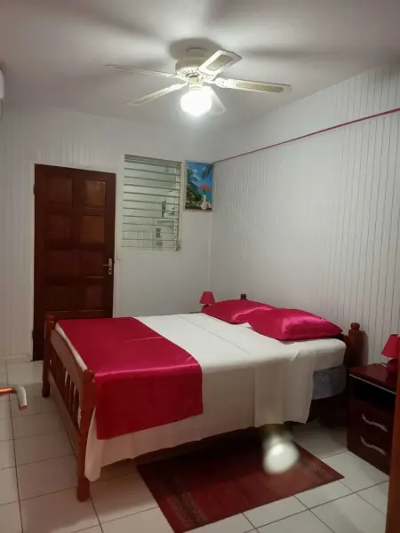 Appartement spacieux à Sainte-Anne avec piscine partagée. - Photo 10