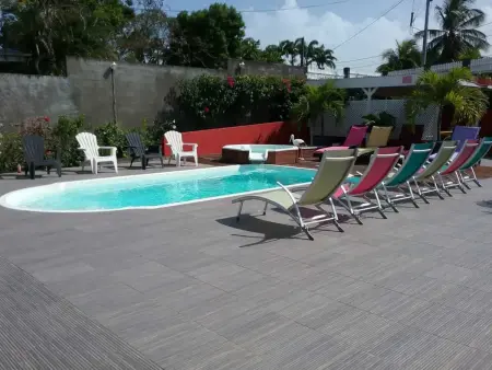 Appartement spacieux à Sainte-Anne avec piscine partagée. - Photo 19