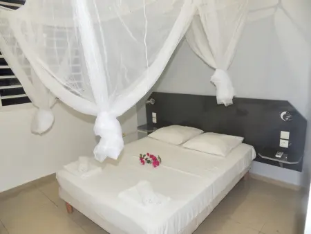 Appartement spacieux à Bouillante avec piscine partagée - Photo 4