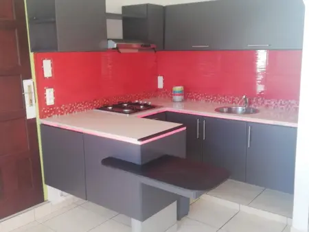 Location appartement à Le Gosier, Appartement charmant à Le Gosier / 35 m² / Terrasse ensoleillée.