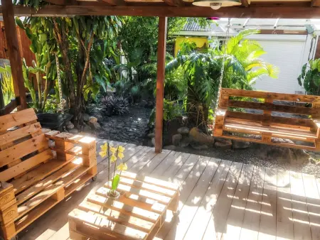 Location appartement à Basse Terre, Appartement charmant à Basse-Terre - 25 m² avec jardin