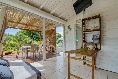 Bungalow charmant à Petit Bourg avec piscine partagée - Photo 1