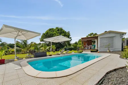 Bungalow charmant à Petit Bourg avec piscine partagée - Photo 6
