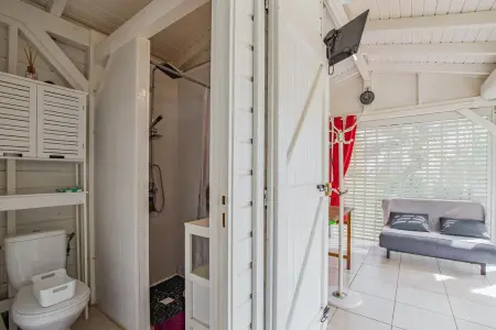 Bungalow charmant à Petit Bourg avec piscine partagée - Photo 15