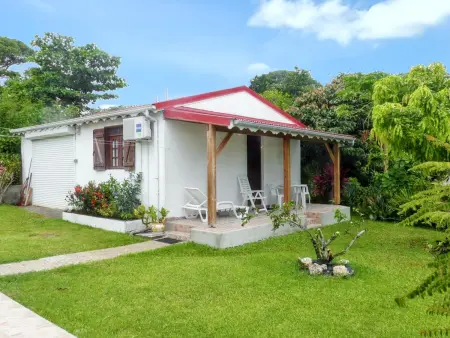 Location appartement à Capesterre Belle Eau, Studio cosy à Capesterre Belle Eau 24 m² avec jardin privé