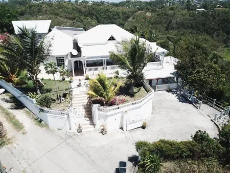 Location appartement à Le Gosier, Appartement charmant au cœur du Gosier - 25 m² - Terrasse