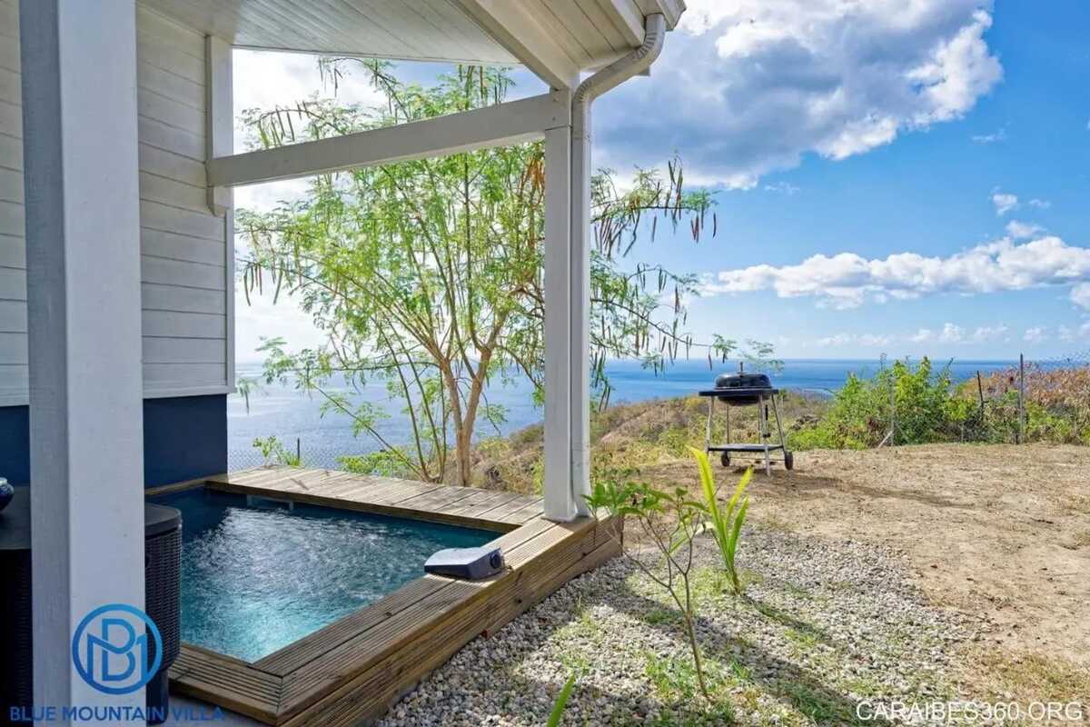 Villa avec piscine privée, vue mer et montagne au Carbet - Photo 2