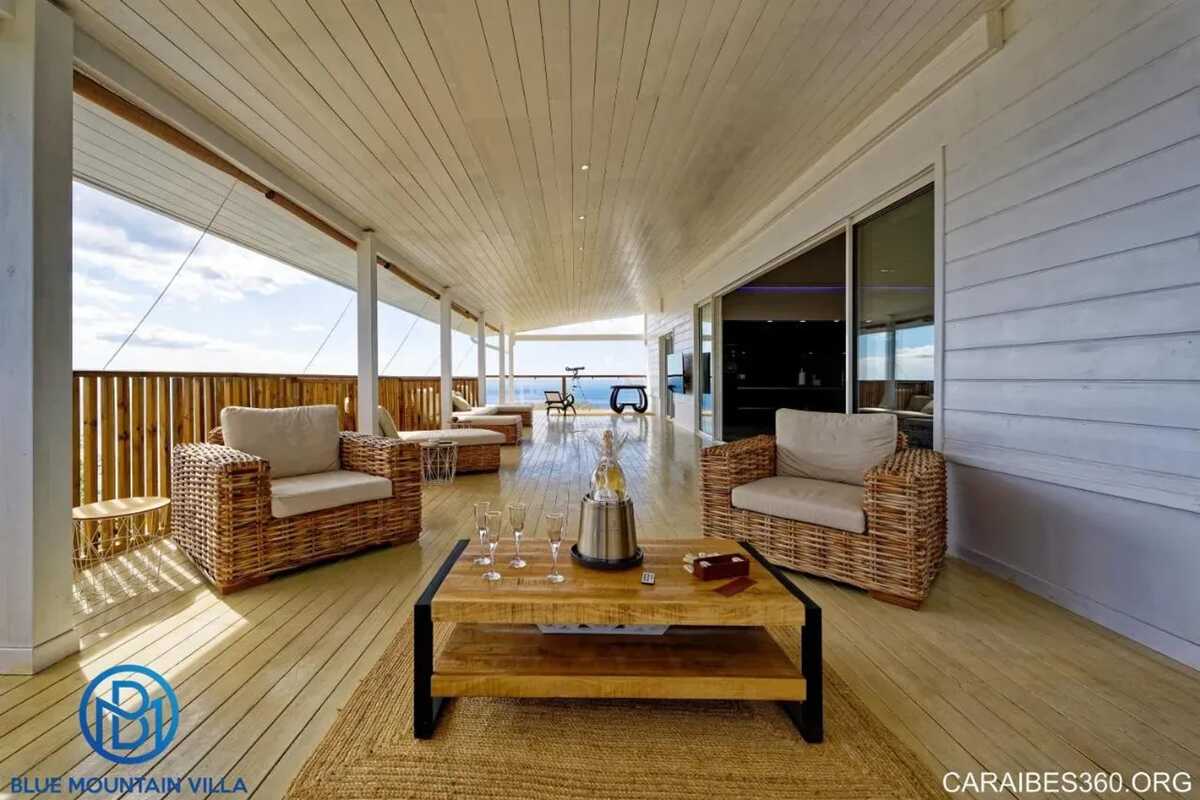 Villa avec piscine privée, vue mer et montagne au Carbet - Photo 3