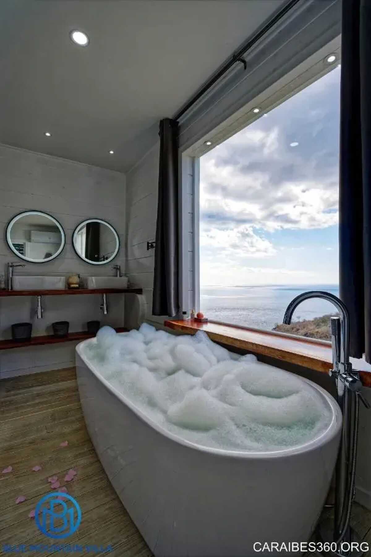 Villa avec piscine privée, vue mer et montagne au Carbet - Photo 16