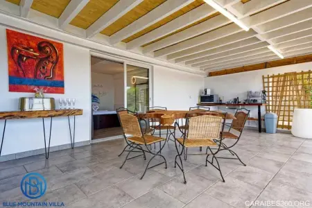 Villa avec piscine privée, vue mer et montagne au Carbet : photo 9