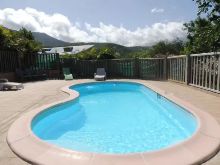 Maison lumineuse à Bouillante avec vue sur la mer - Photo 1