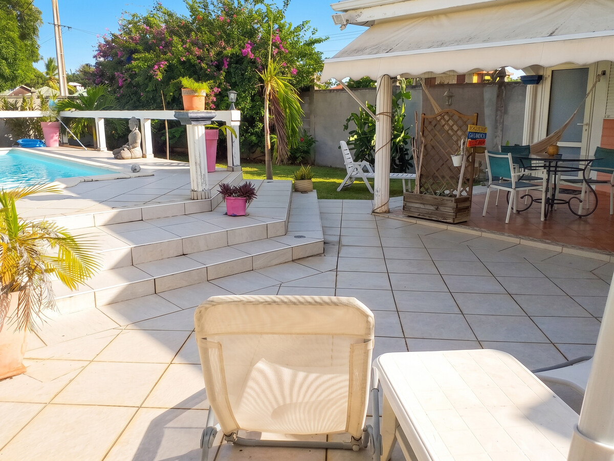 Studio cosy aux Abymes avec piscine partagée et jardin - Photo 4