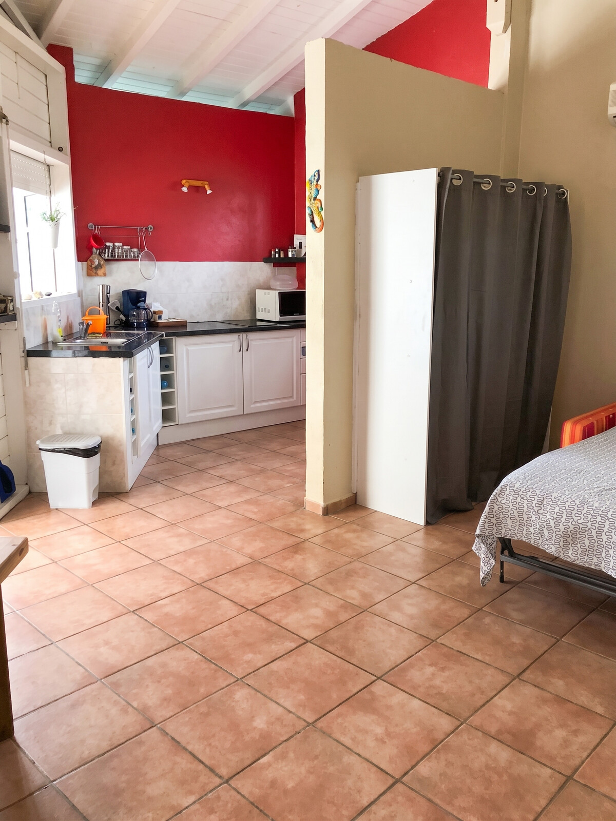 Studio cosy aux Abymes avec piscine partagée et jardin - Photo 6
