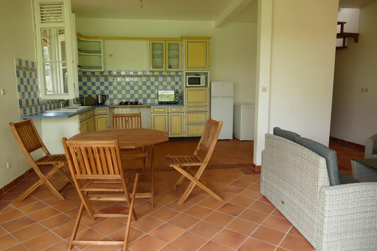 Maison 2 chambres avec jardin clôturé à Gros-Morne - Photo 3