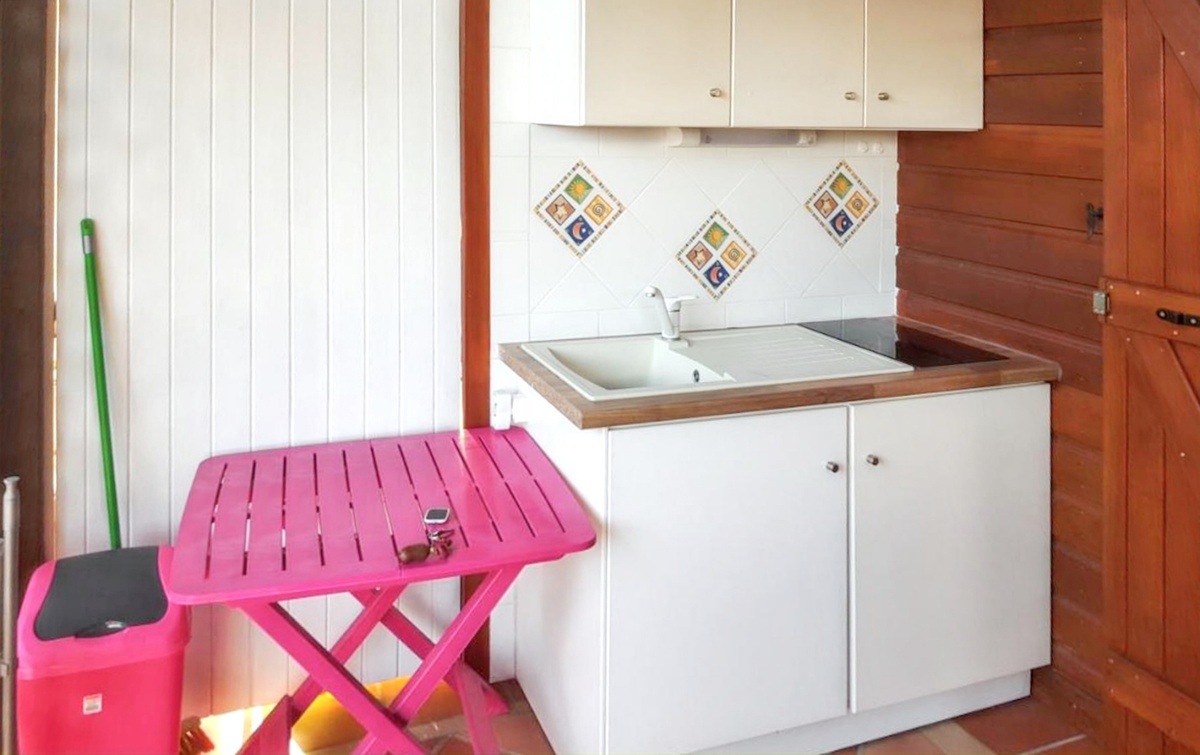 Bungalow 36 m² avec jardin clos et piste de pétanque - Photo 4