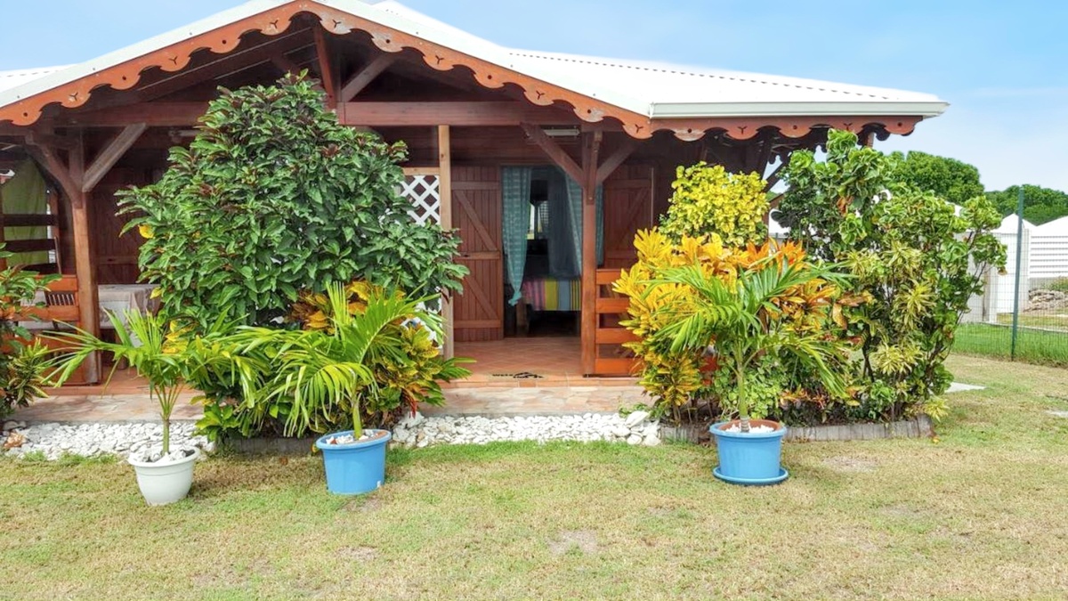 Bungalow 3 pers. à Saint-François, jardin clos et terrasse - Photo 5