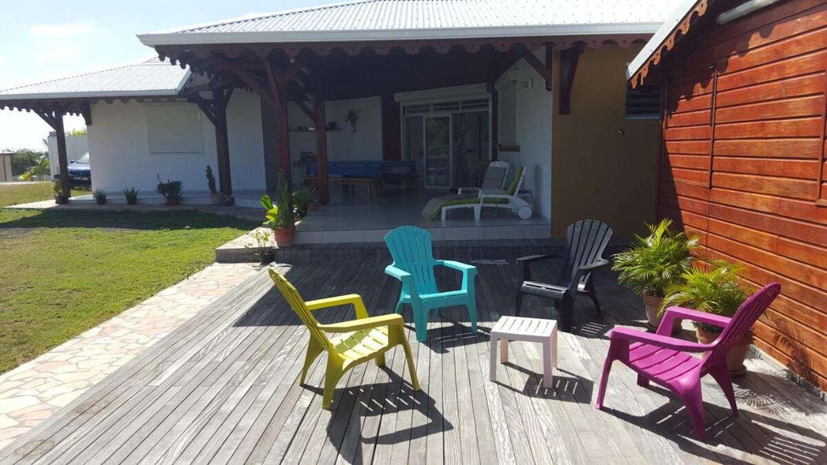 Bungalow 3 pers. à Saint-François, jardin clos et terrasse - Photo 8