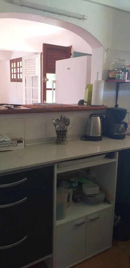 Appartement 2 chambres avec jardin semi-enclos au Robert, Martinique : photo 2