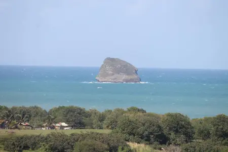 Bungalow charmant avec vue sur la mer à Sainte Rose - Photo 5