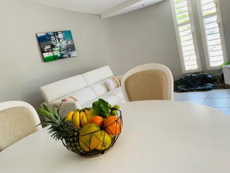 Maison de charme à Sainte-Anne avec piscine partagée - Photo 4