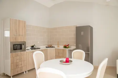 Maison de charme à Sainte-Anne avec piscine partagée - Photo 10