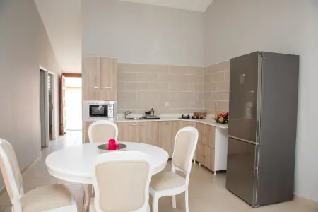 Maison de charme à Sainte-Anne avec piscine partagée - Photo 11
