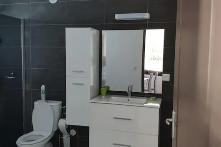 Appartement 44 m² avec jardin clôturé et vue montagne à Saint-Pierre : photo 7