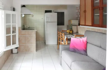 Location appartement à Le Gosier, Appartement charmant au cœur du Gosier, vue sur la montagne