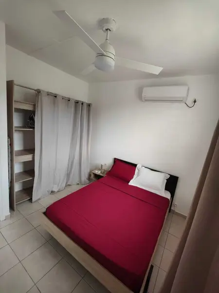 Appartement Moderne à Sainte-Anne avec Piscine Partagée / 80 m² - Photo 5
