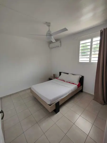 Appartement Moderne à Sainte-Anne avec Piscine Partagée / 80 m² - Photo 6