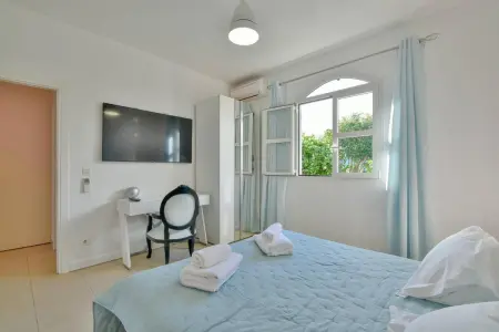 Villa de luxe à Saint-François avec piscine privée et vue mer. - Photo 8