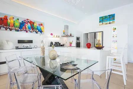 Villa de luxe à Saint-François avec piscine privée et vue mer. - Photo 26