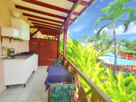 Location maison à Plessis Nogent, Sainte Rose, Maison intime à Plessis Nogent avec piscine partagée