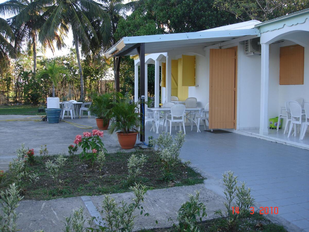 Bungalow 61 m² au Moule avec terrasse, jardin et barbecue - Photo 6