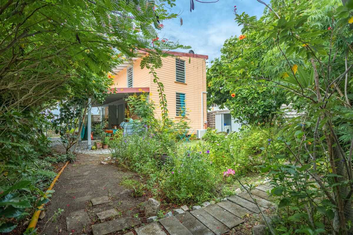 Appartement vue mer au Carbet, balcon et jardin - Photo 1