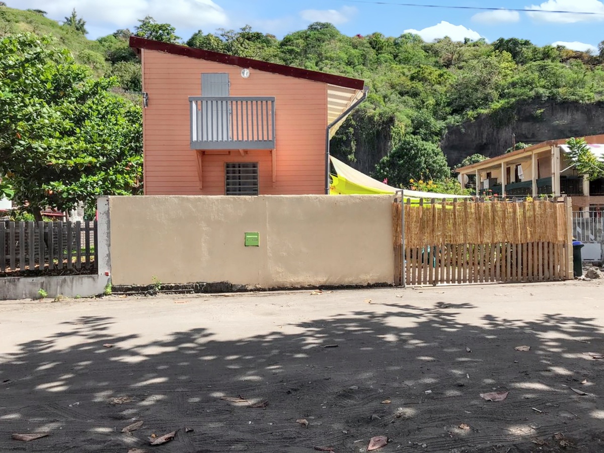 Appartement vue mer au Carbet, balcon et jardin - Photo 2