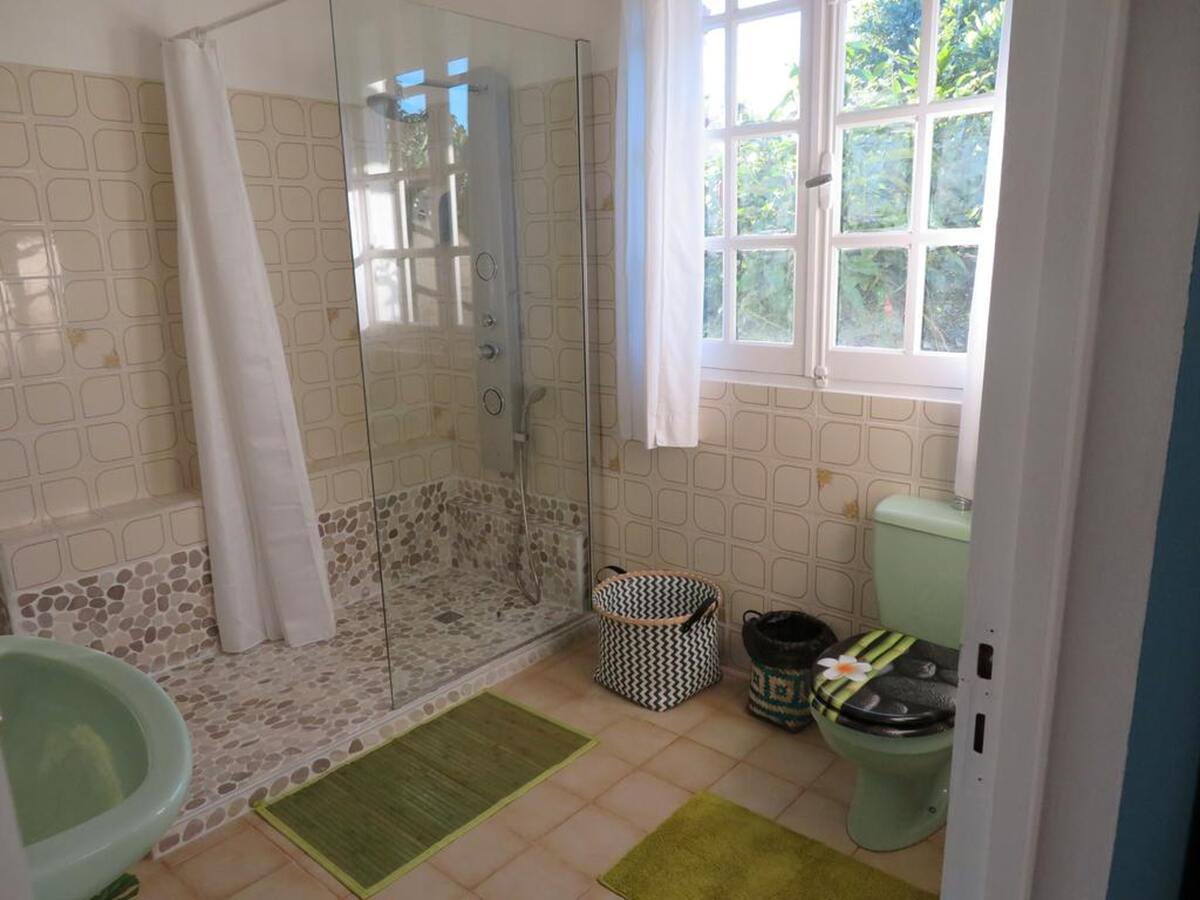 Studio 20 m² avec piscine privée à Baie Mahault - Photo 11